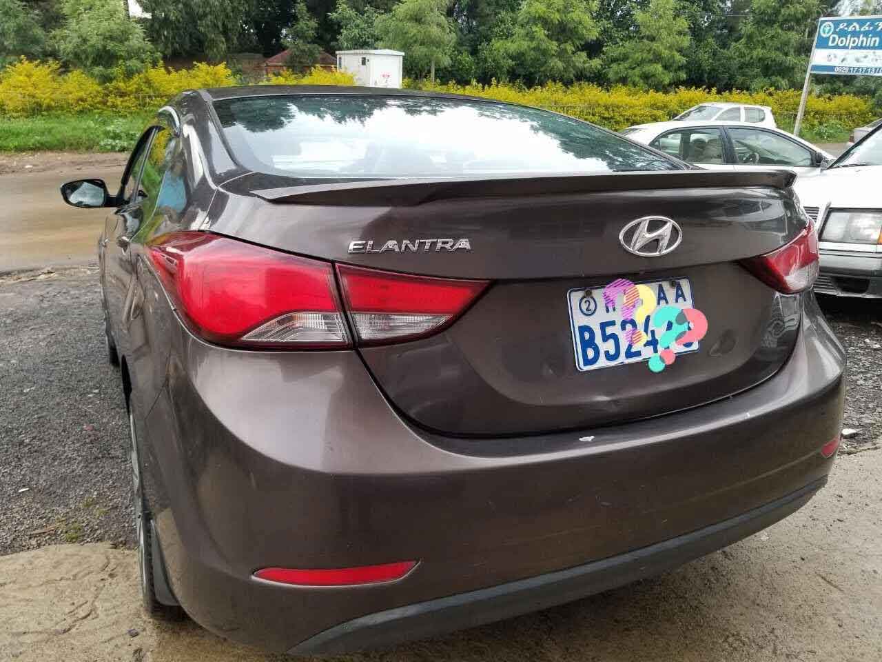 Hyundai Elantra Back