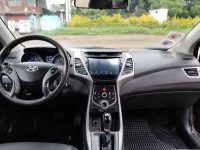 Hyundai Elantra Interior