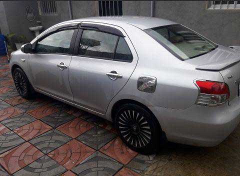 Toyota Yaris Sedan 2008 Left Side