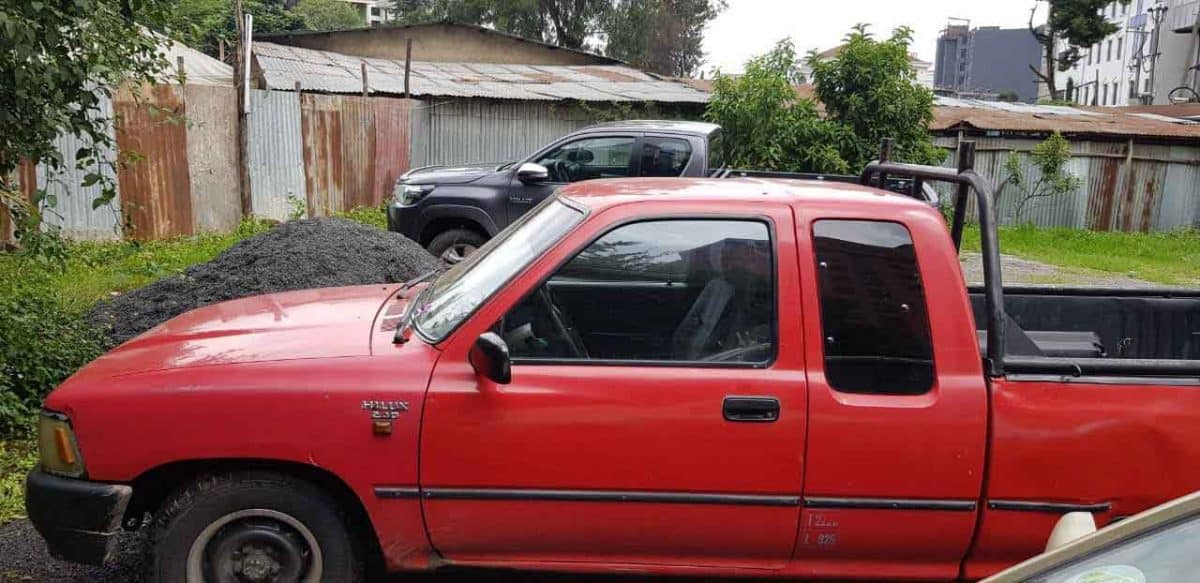 Toyota Hilux 1998 Left