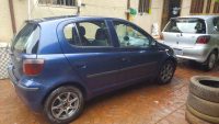 Toyota Yaris 2000 Right Side